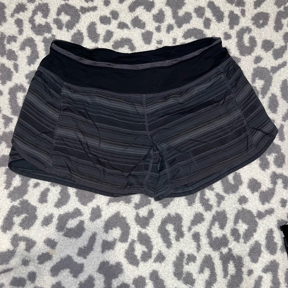 LULU LEMON ATHLETIC SHORTS!